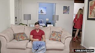 Milfka Brandi Love dominuje Kiara Cole v tvrdej akcii