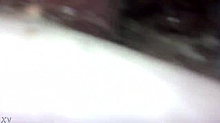 Ήταν μια αφοσιωμένη σύζυγος με φυσική, ατριχούριστη εμφάνιση στο οικιακό μας βίντεο. Η τριχωτή πούτσα της πρόσθετε στην οικεία ερασιτεχνική γοητεία.