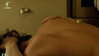 desiree akhavan and maxine peake in lesbian bisexual scene