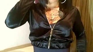 Provocando Meus Seguidores com Movimentos Sensuais e Charme Irresistível