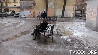 Hey, schau dir diese Reality Sex Szene mit kaum legaler Teen 18+ bei wildem Interview an