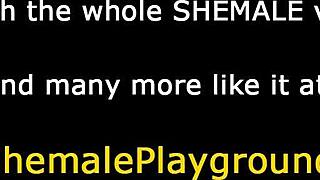 Solo ebony transkvinde smører sig ind og sprøjter i høj opløsning