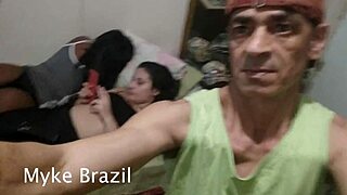 Myke Brazil recebe Duda e Mulata para ação intensa em filmes X-Video Red completos