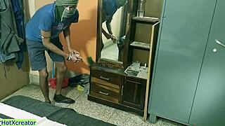 desi bhabhi blir vill med kjekk tyv, knuller meg så hardt i halloween-hete