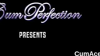 Kinky Stunner Receives Cumshot on Face, Gulping All the Juice.