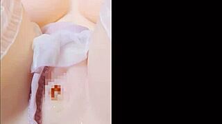 와, 이 큰 가슴 사랑 인형이랑 떡치는 건 진짜 대박!