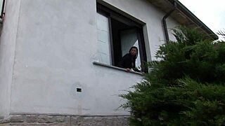 شرموطة جامحة تشتهي الزب الضخم دلوقتي