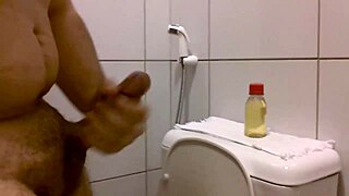 Amateur girl makes sex with oiled cock and swallow cu