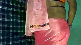 hot mujra in saree by shemale