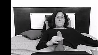 Băiatule, load-ul monstruos al shemale-ului columbian pe cam m-a dat pe spate... tscamdolls are cele mai sălbatice 18+!