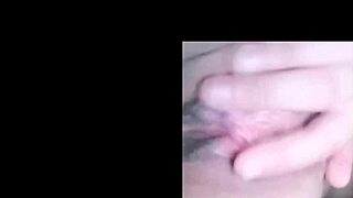 Китайская красотка ласкает мокрую киску соло