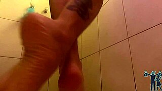 Latina Records Bath for Horny Coworker