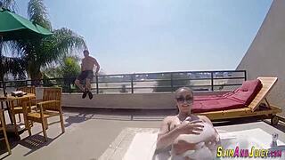 Velika guza kučka dobija nabijanje napolju! Gledaj ovu 18+ sada!