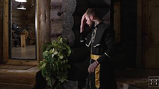 دير شرير الجزء 8: الراهبة جاديليكا المطيعة تستسلم للكاهن