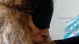 Acción desordenada de deepthroat con Meechie y polla negra monstruosa