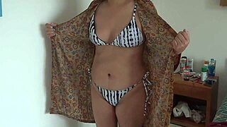 תפסתי את הבן החורג של החבר שלי מאונן בזמן שהחלקתי לביקיני בחוף חח 😅