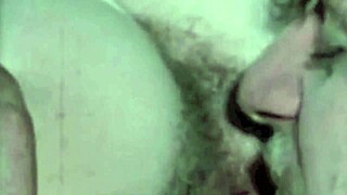 Closeup erotis vintage lampu gelap dari pengakuan rahsia