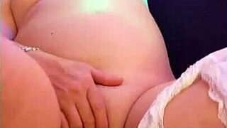 Hotwife Steffi Dances Pussy For New Year