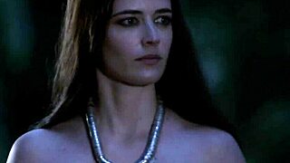 Camelot S01 2011 - Eva Green ateşli sahnede.