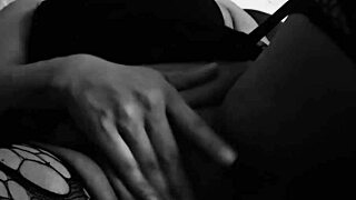 Watch angelg masturbate her sexy pussy to orgasm