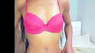 Magrinha Sensualizando Evokes Sensual Emotions