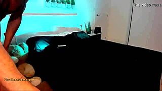 Amateurs engage in 69 sex position