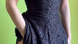 Hai Sayang, Mau Nonton Aku Main Sendiri Khusus Buat Kamu - Maiskii