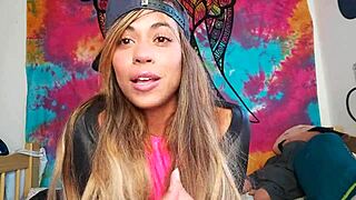 Latina Milf Babe Shows Natural Tits And Pussy Desires