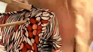 블론디 페서 스트립하고 더티 토크 라이브?