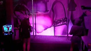 live from manhattan bar tonight 😎