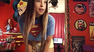 what's the name of this big tits woman?