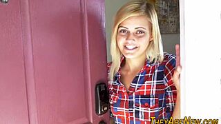 Mladá nováčik v porne berie veľký penis v prvom POV akcii