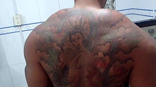 Curvy student Paty Bumbum overpowers boxing teacher’s husband in sneaky massage