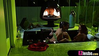 relaxing bath turns into steamy pussy licking with roomie