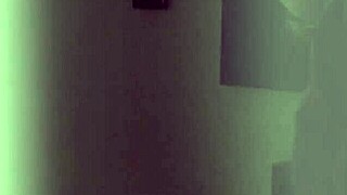 Pequeña Jennifer Far Latina Beauty