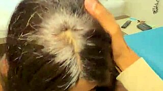 colombiana pide un domicilio y paga con sexo caliente