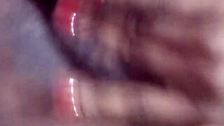 naejae squirts all over her bed while rubbing her clit non-stop! 💦