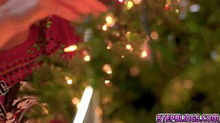 Hey, stepsiblings sharing stepbro’s cock with wild licks!