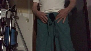 Intimate Gay Rub Session with Steamy Hands-on Action in Full Detail