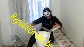 Fada Mel Goes Show Her Vibe to Her Friend and Ended Kissing and Sucking Pussy