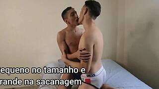 Μικροκαμωμένος τύπος δέχεται δυνατό πούτσο σε σκληρό πρωκτικό χωρίς προφυλακτικό;