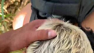 학교 뒤 숲에서 스트레이트 스터드가 배고픈 트윙크 박아