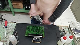 i blast massive cumshot on client's machine