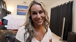 Wow, mătușa mea blondă fierbinte îmi arată totul despre educația sexuală!