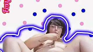 damn, i shake my ass like a total slut!