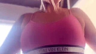 Anal Plug in Ass at Gym Gets Me Horny