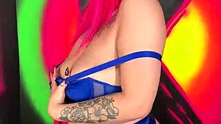 Curvy beauty flaunts sexy body and big tits