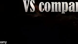 Zayıf esmer kız devasa sikle sert kalçadan sikiliyor