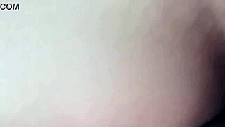 me la cojo en todo el ancho de mi cama