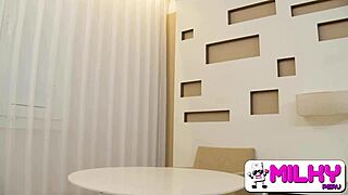 petite peruana caught on barcelona streets 😜